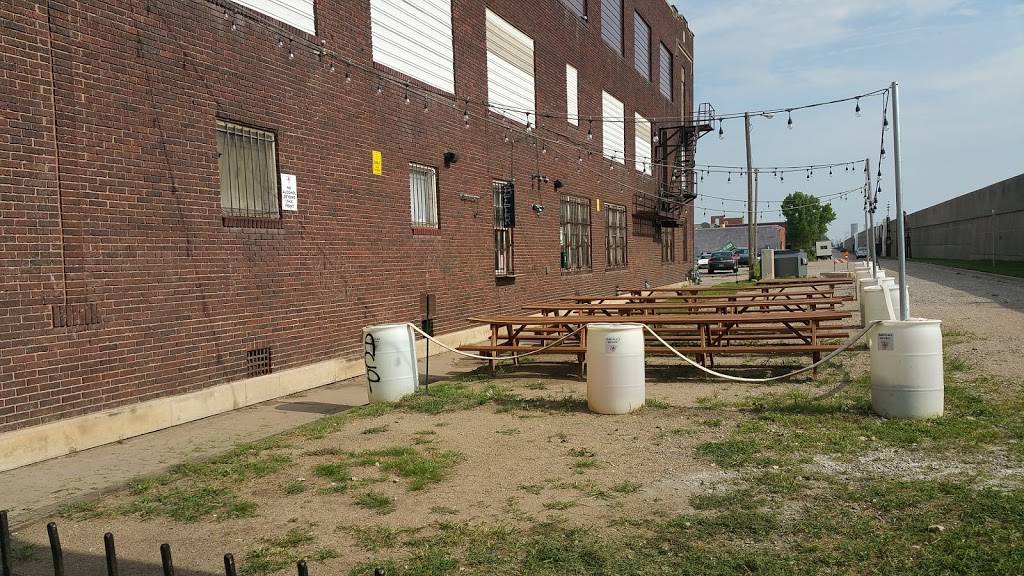 Third Place Brewing Outdoor Wichita Patio